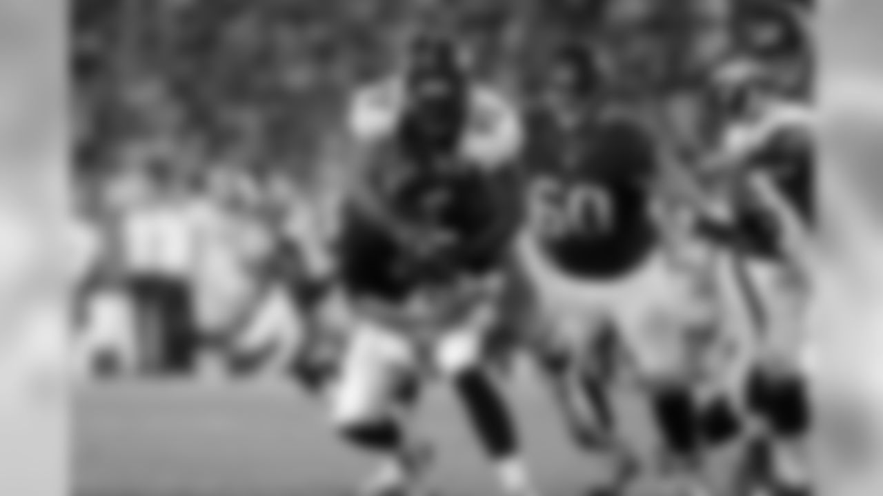 nose tackle Sylvester Williams (92)