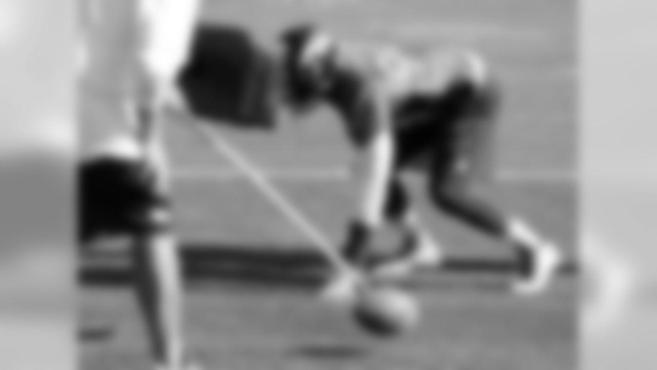 DE DeMarcus Ware