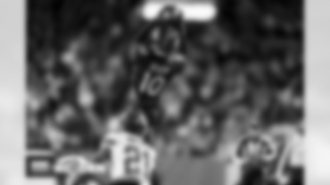 Jerry Jeudy during the Broncos' Week 18 game against the Kansas City Chiefs at Empower Field at Mile High in Denver, Colorado on January 8, 2022. (Photo by Gabriel Christus)