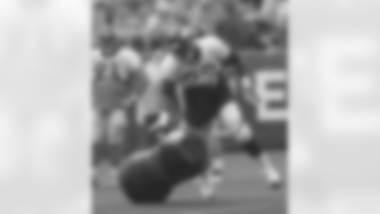 DT Kevin Vickerson
