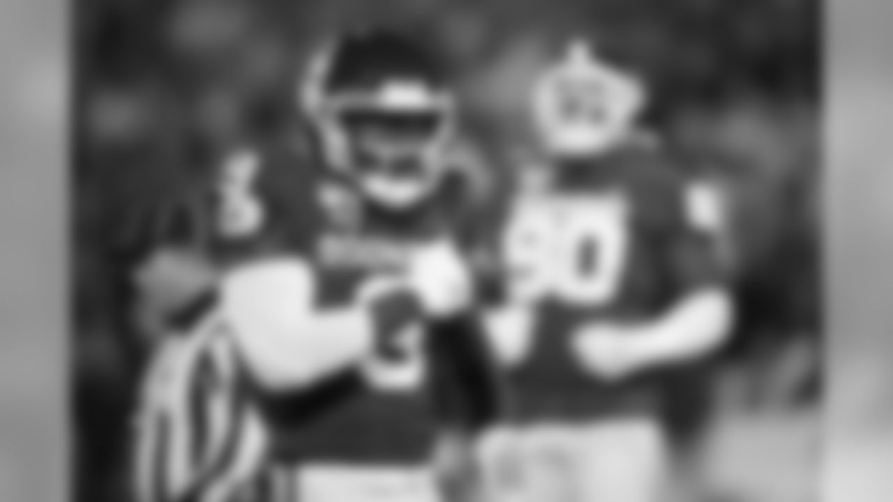 NFL.com bio: "… While his tackle numbers were down (102 total stops), Murray's playmaking ability shone through for the Big 12 champions as a junior, with Murray collecting 17 tackles for loss and four sacks as well as four pass breakups in 14 starts. …"
(AP Photo/Sue Ogrocki, File)