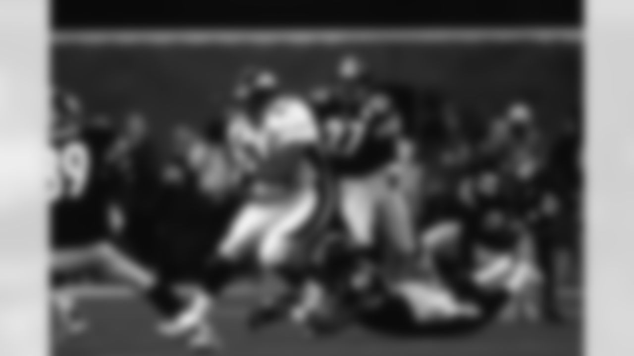 Pittsburgh: Shannon Sharpe catches a crucial third down pass (that almost bounced off of his shoulder pad) with less than two minutes remaining to give the Broncos the first down they needed to use the clock. The next first down by Terrell Davis would clinch the game for Denver, as they let time expire against the Pittsburgh Steelers at Three Rivers Stadium in Pittsburgh, PA on January 11, 1998.