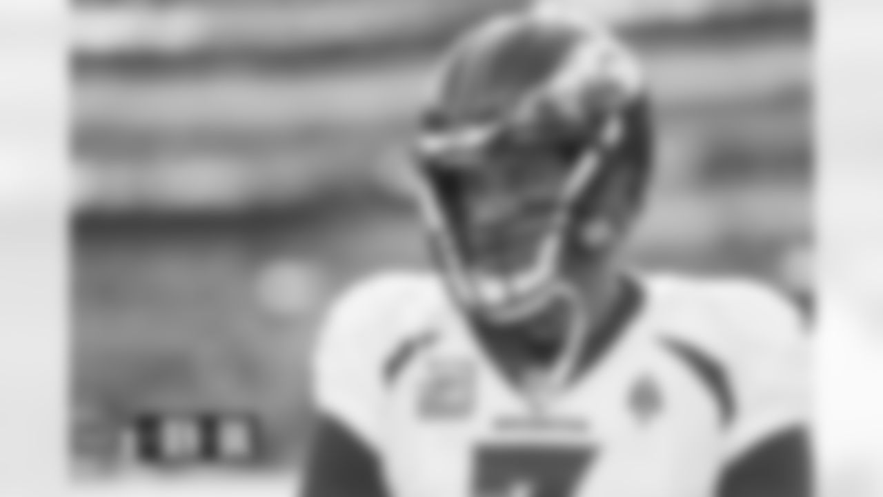 Russell Wilson before the Broncos' Week 13 game against the Baltimore Ravens at M&T Bank Stadium in Baltimore, Maryland on December 4, 2022. (Photo by Gabriel Christus)