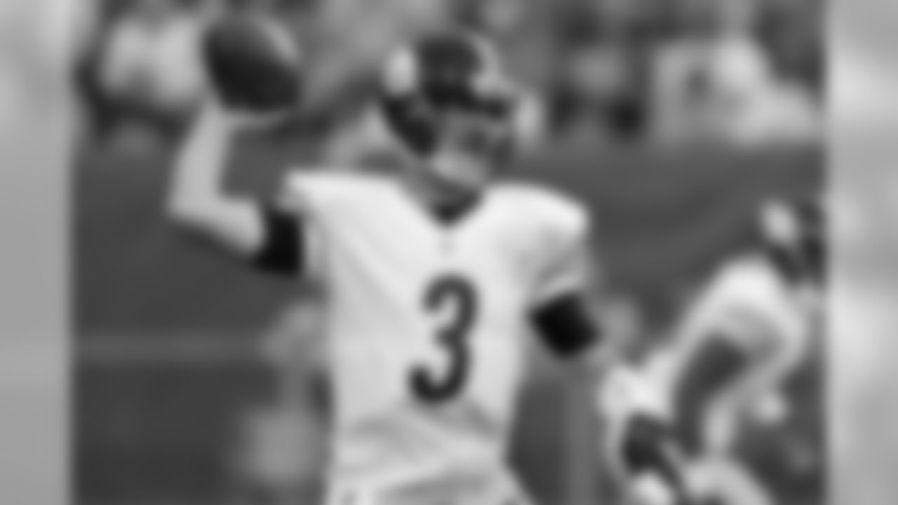 With a 2-2 record in four career starts and near-league-average numbers, Jones pretty much fits the mold of a typical backup. The best situation could be staying right where he is -- if the Steelers want him back.