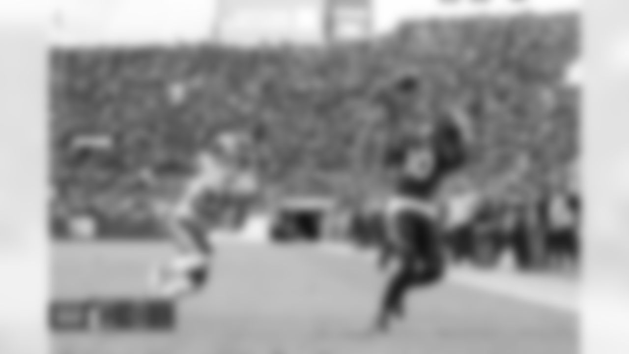 Jerry Jeudy during the Broncos' Week 14 game against the Kansas City Chiefs at Empower Field at Mile High in Denver, Colorado on December 11, 2022. (Photo by Gabriel Christus)