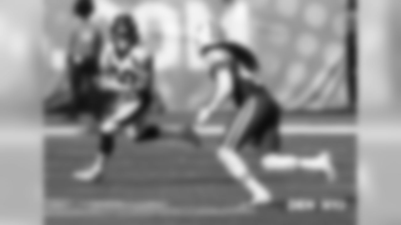Phillip Lindsay during game action during the NFL game against the New York Jets at MetLife Stadium in East Rutherford, New Jersey, October 07, 2018.
Photo by Gabriel Christus