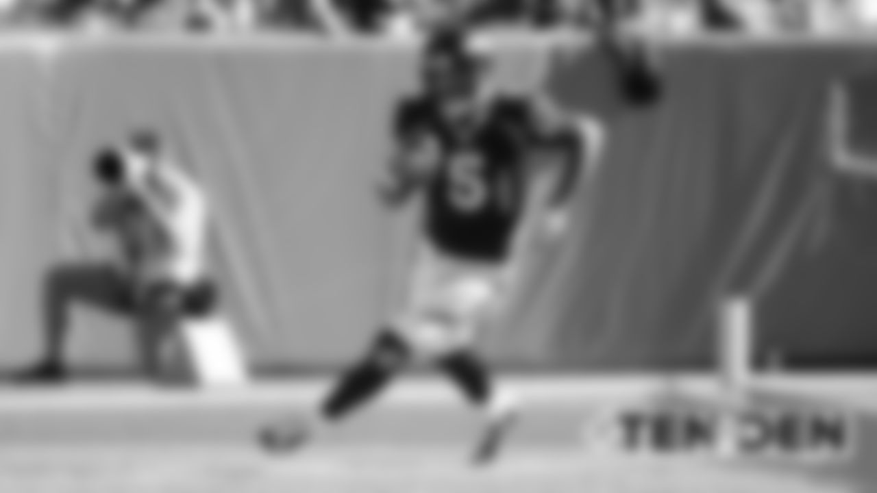 Photos of in-game action of the Broncos' game against the Tennessee Titans at Empower Field at Mile High on October 13, 2019. (Photo by Eric Lars Bakke)