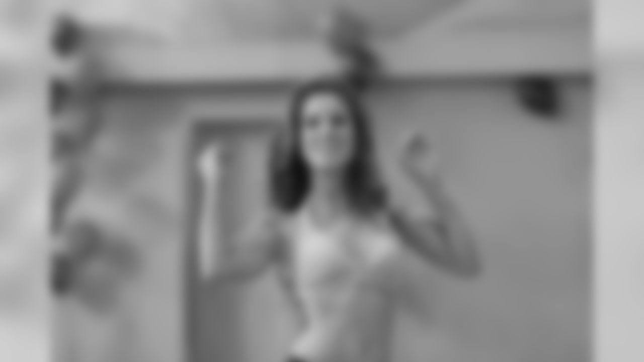 Business Finance Major University of Denver, Dean's List, 18 years dance training