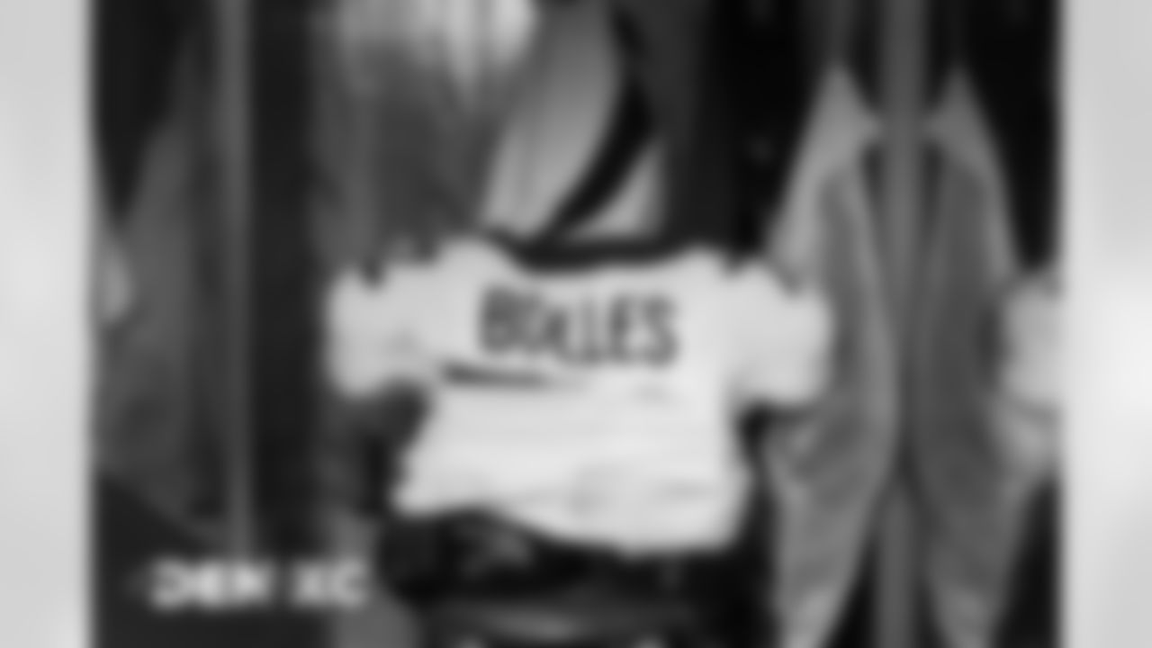 Garett Bolles's jersey in the locker room before the Broncos' Week 13 game against the Kansas City Chiefs at Arrowhead Stadium in Kansas City, Missouri. (Photo by Gabriel Christus)