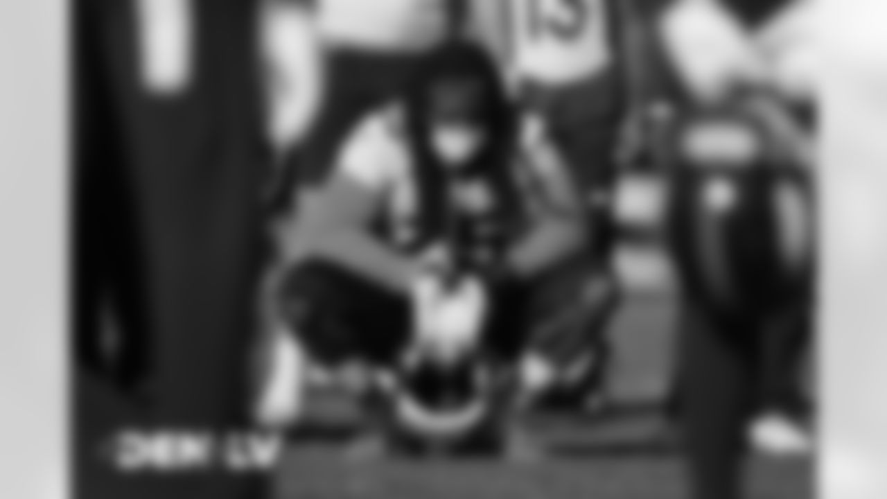 Melvin Gordon III at practice at UCHealth Training Center on November 13, 2020. (Photo by Ben Swanson)