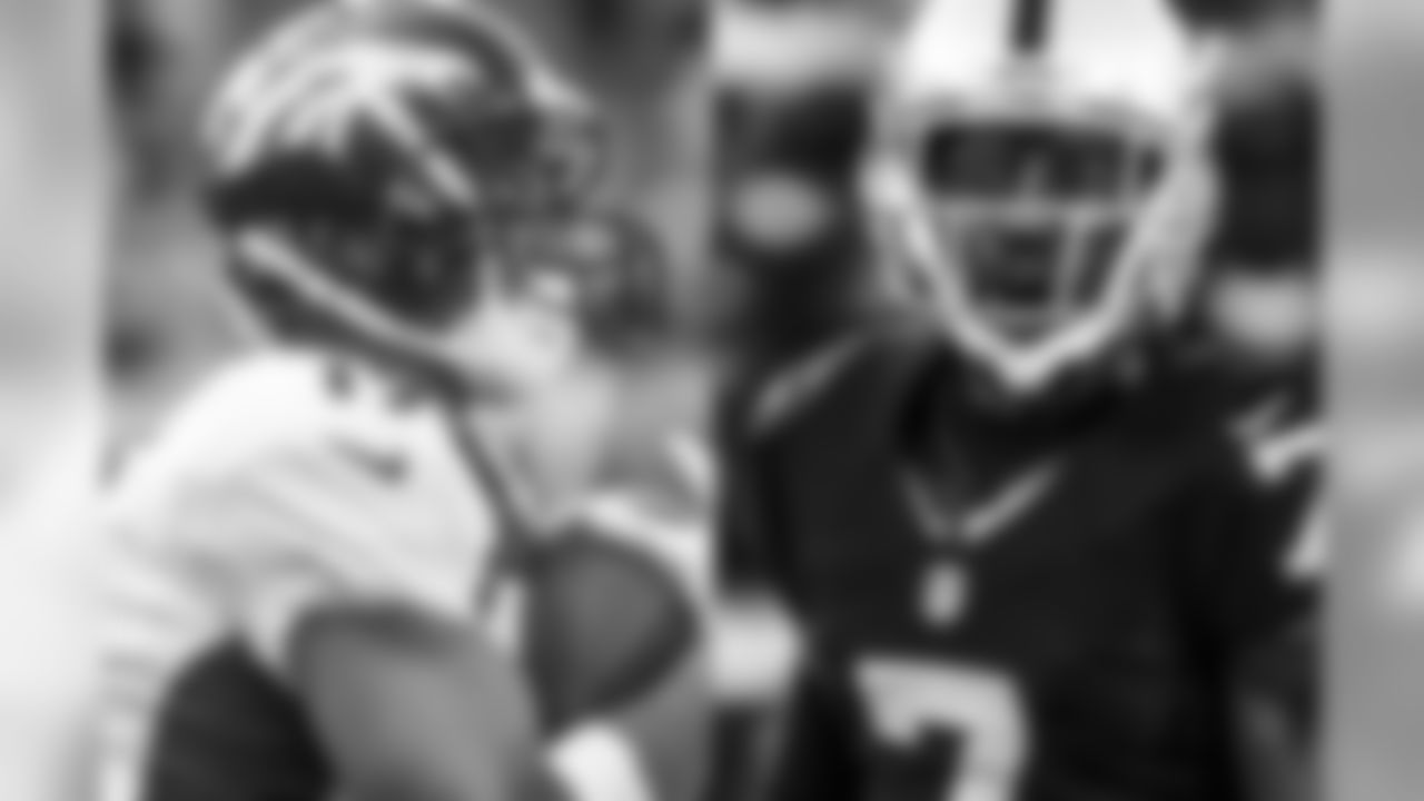 Kalif Raymond provided a missing spark at the return spot for the Broncos in Week 16, as he broke off several returns that put the Broncos in good field position. However, he also lost a fumble that may have put the finishing touches on a Chiefs win. This week, he'll face off against the boisterous Marquette King, who has gained attention this year for his loud personality and celebrations (that are occasionally flagged). The Week 17 game gives Raymond another chance to show the Broncos his skill set ahead of 2017 when they'll need more-consistent output from the spot.