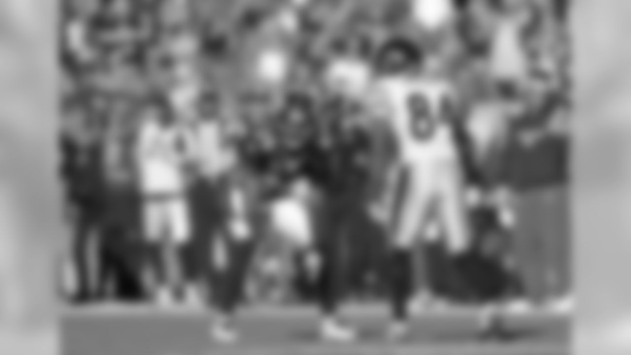 Champ Bailey lines up in the first half of the 2011 AFC Wild Card Round playoffs.