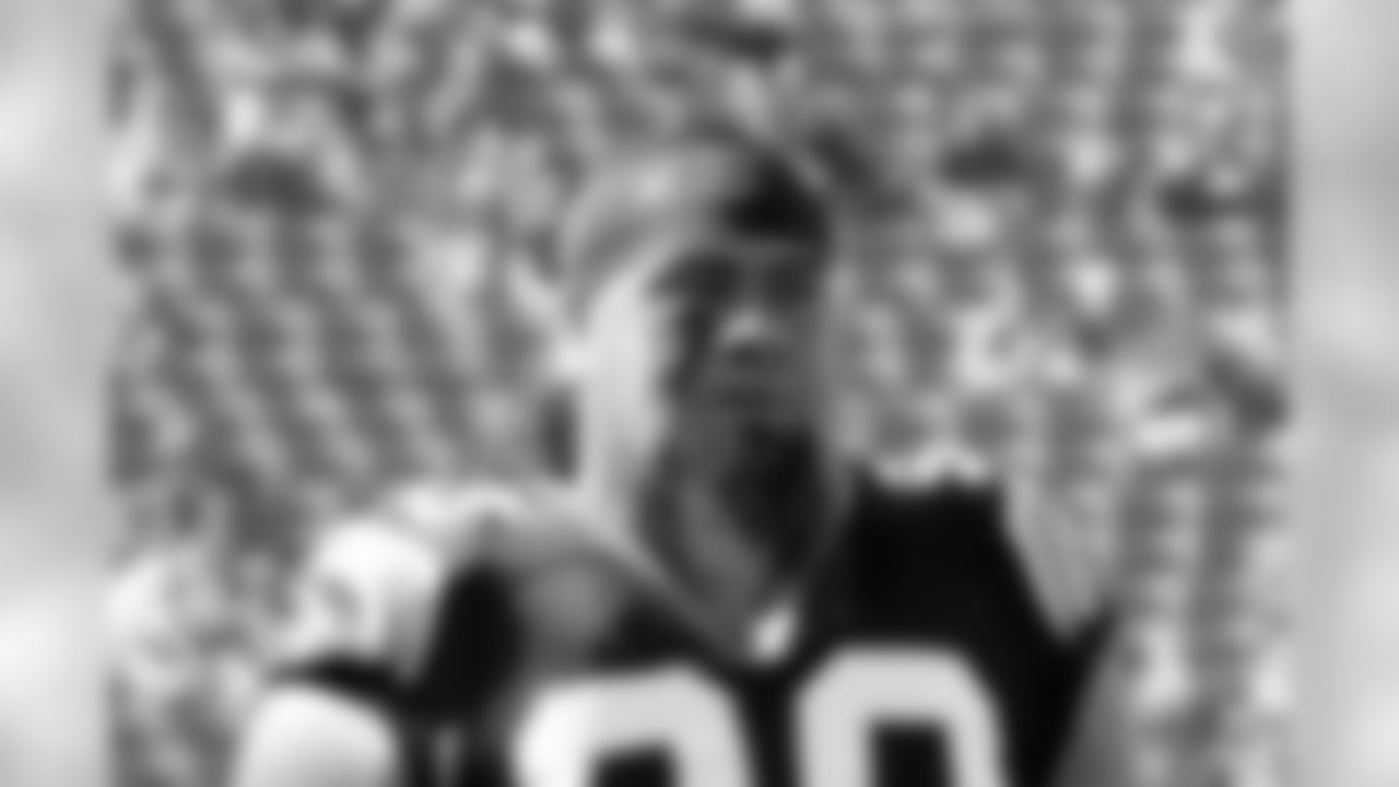 At 345 pounds, Soliai can take up space on the inside, but at 33 years old, he's at the year-to-year point of his career and his full-time starting days are likely in the past.