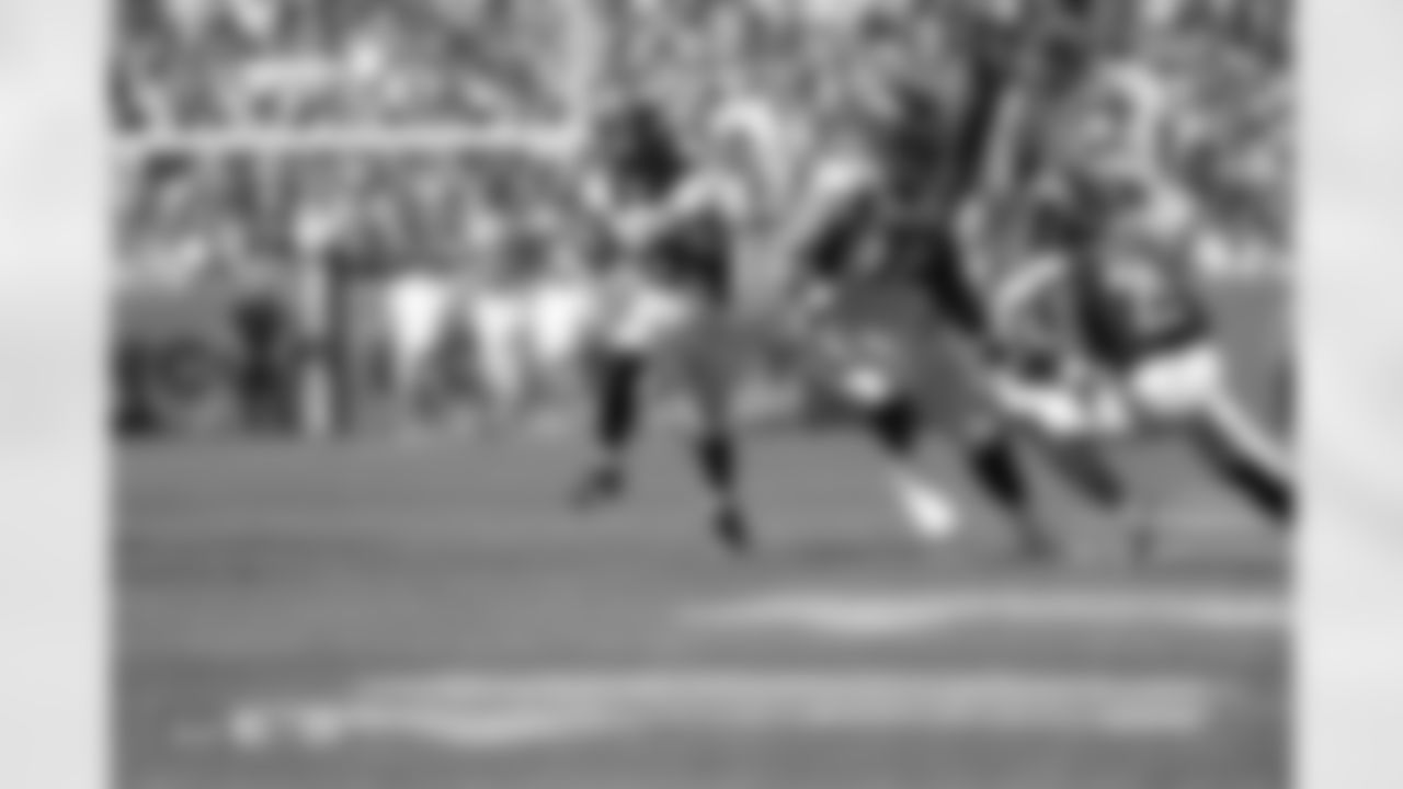 Jerry Jeudy (10) during the Broncos' Week 2 game against the Washington Commanders at Empower Field at Mile High in Denver, Colorado on September 17, 2023. Photo by Ben Swanson / Denver Broncos