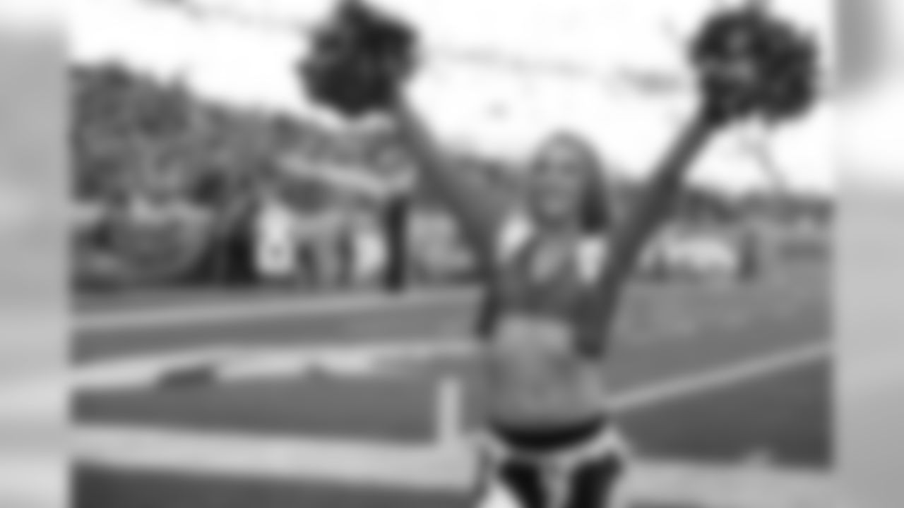 171210, Denver Broncos, NYJ, DBC, Cheerleaders Morgan