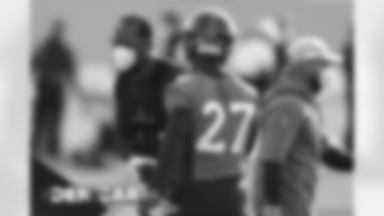 Von Miller and Will Parks action during practice at UCHealth Training Center in Centennial, CO, December 10, 2020.
Photo by Gabriel Christus