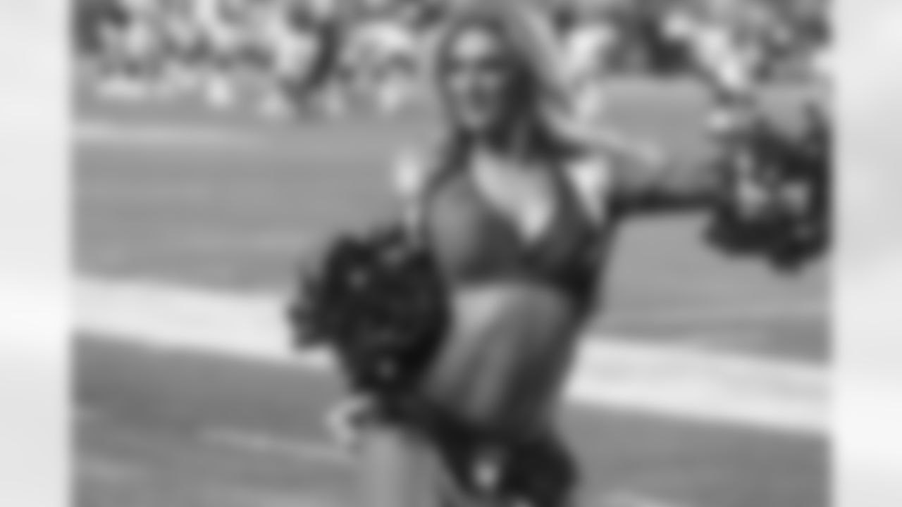 Denver Broncos Cheerleaders Game Gallery Preseason Week 1 Vs Dallas