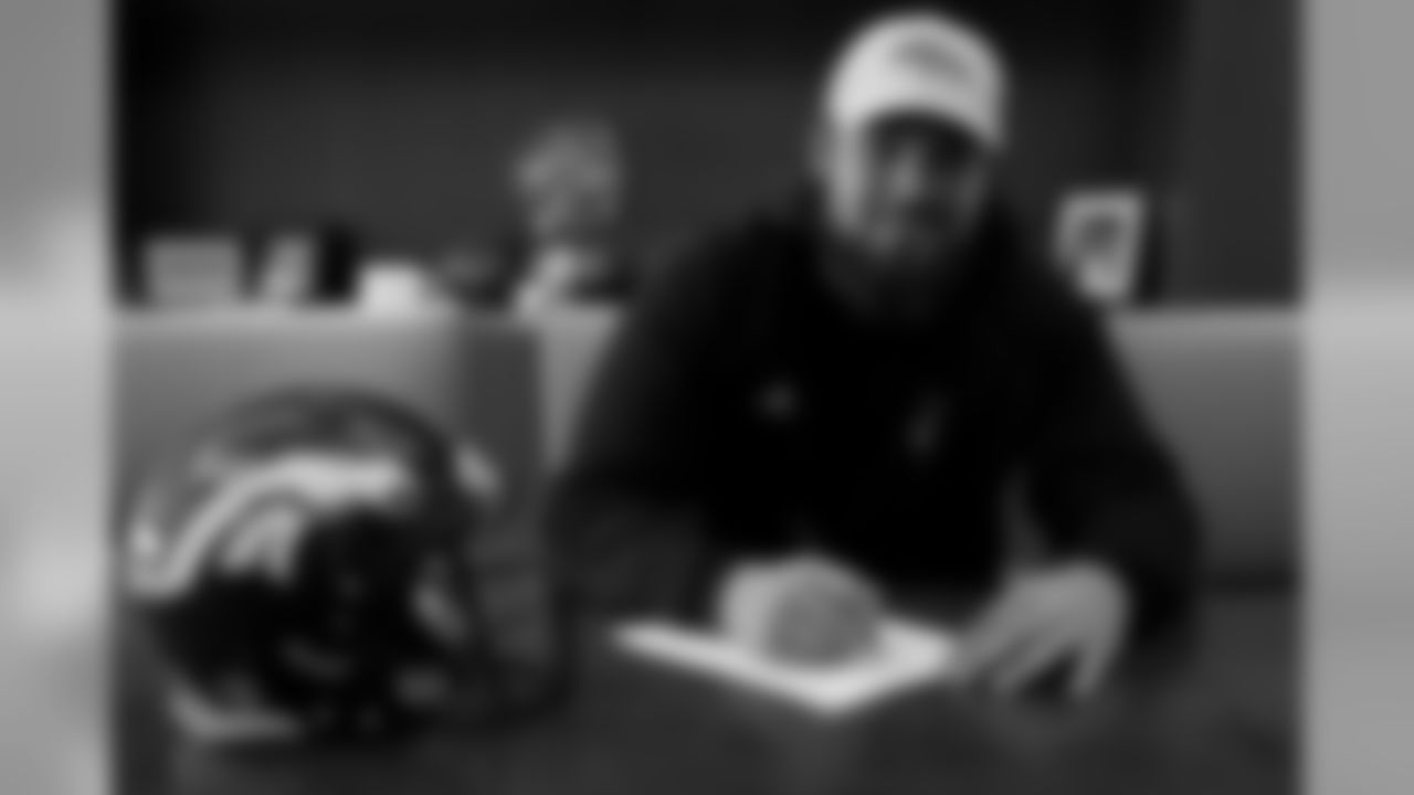 G Sam Jones signs his rookie contract.