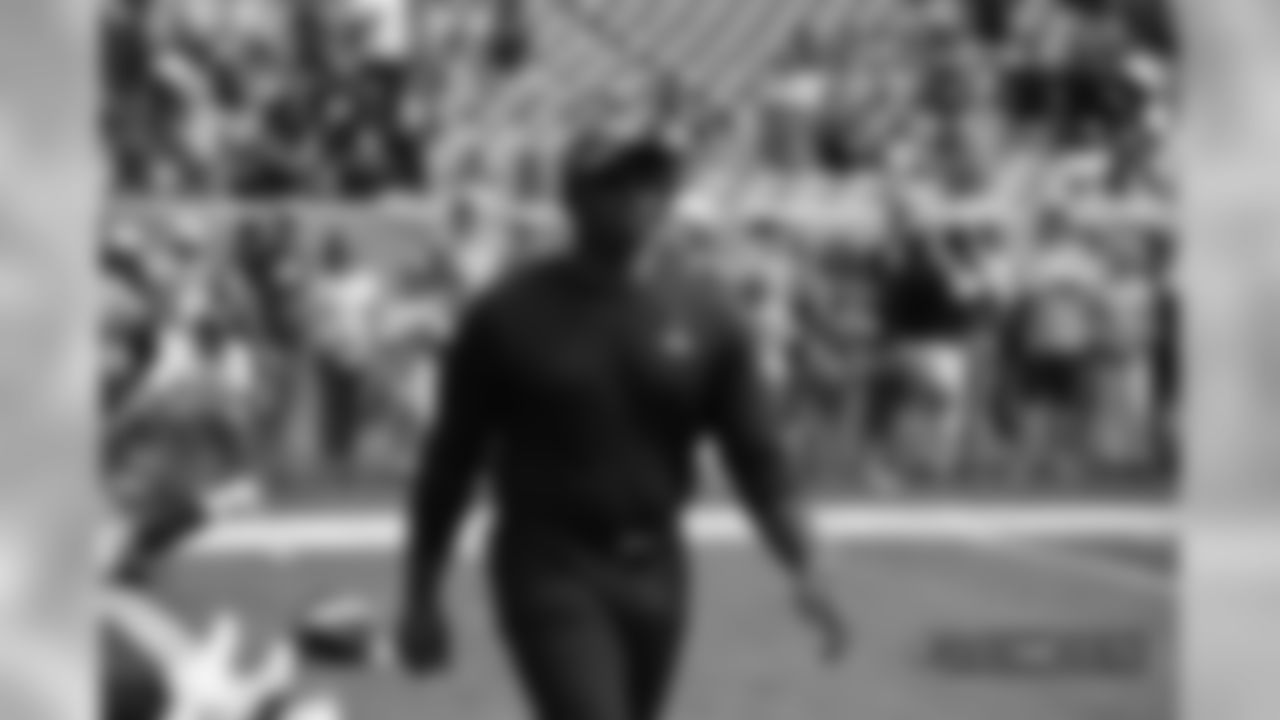 Head Coach Vance Joseph pre-game warmups before an NFL game against the Oakland Raiders, Sunday, Sep. 16, 2018, in Denver. (Photo: Eric Lars Bakke)