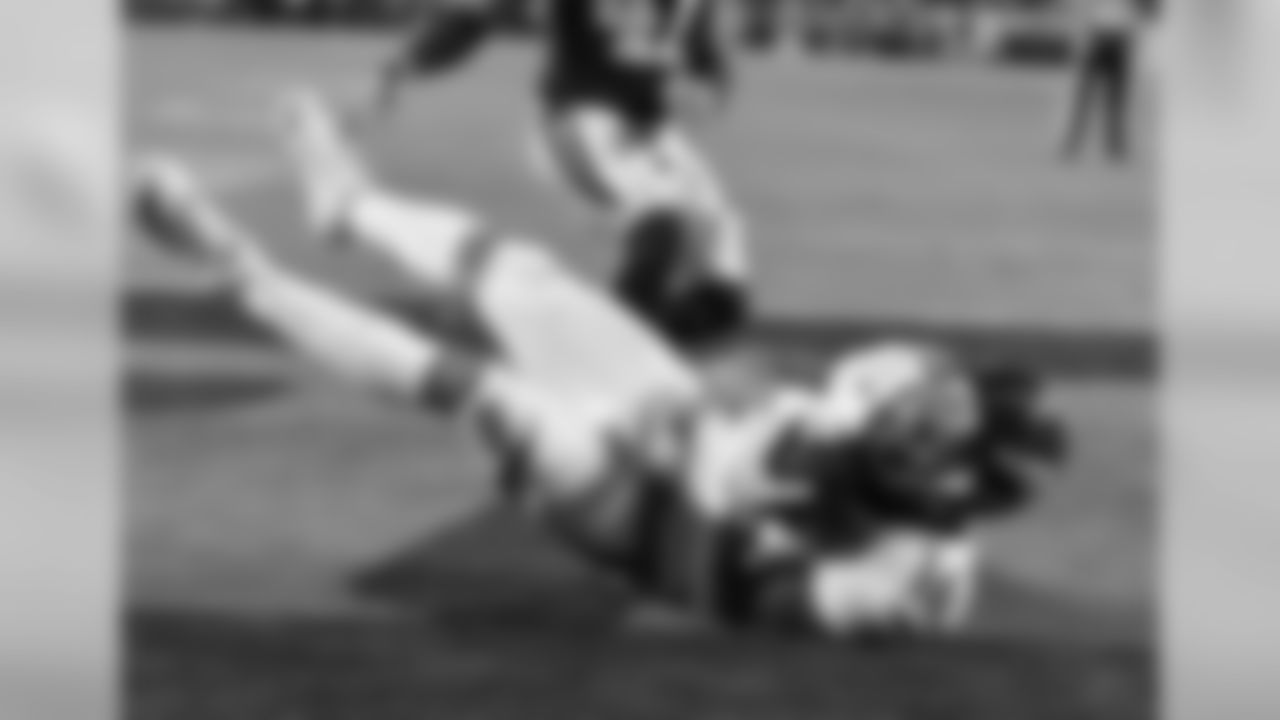 Wide receiver Bennie Fowler (16)