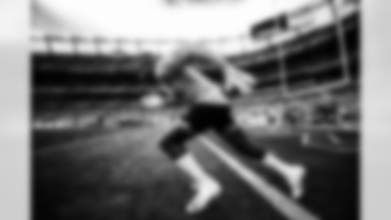Aaron Patrick sprints before the Broncos' Week 10 game against the Philadelphia Eagles at Empower Field at Mile High in Denver, Colorado on November 14, 2021. (Photo by Ben Swanson)