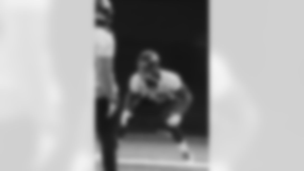 OLB Danny Mason