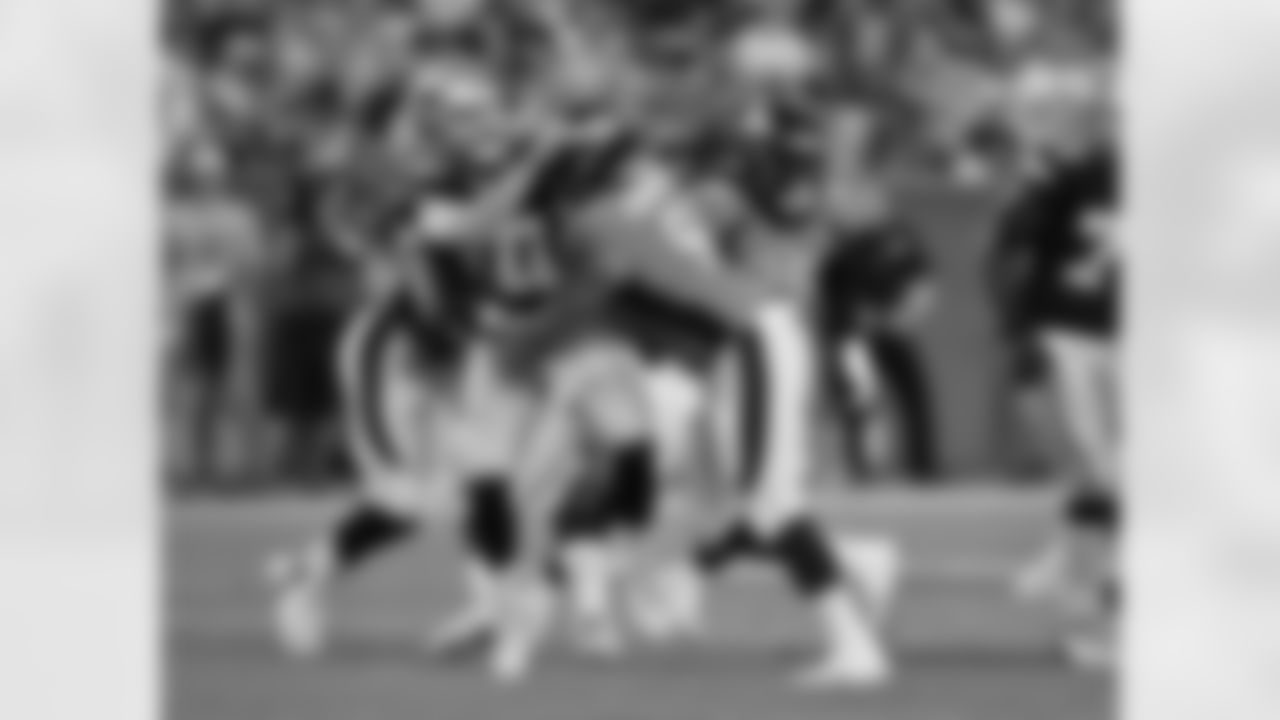 Denver Broncos defensive end Matt Henningsen (91) rushes the quarterback during the NFL game against the Dallas Cowboys in Denver, Aug. 13, 2022.
(Photo: Eric Lars Bakke)