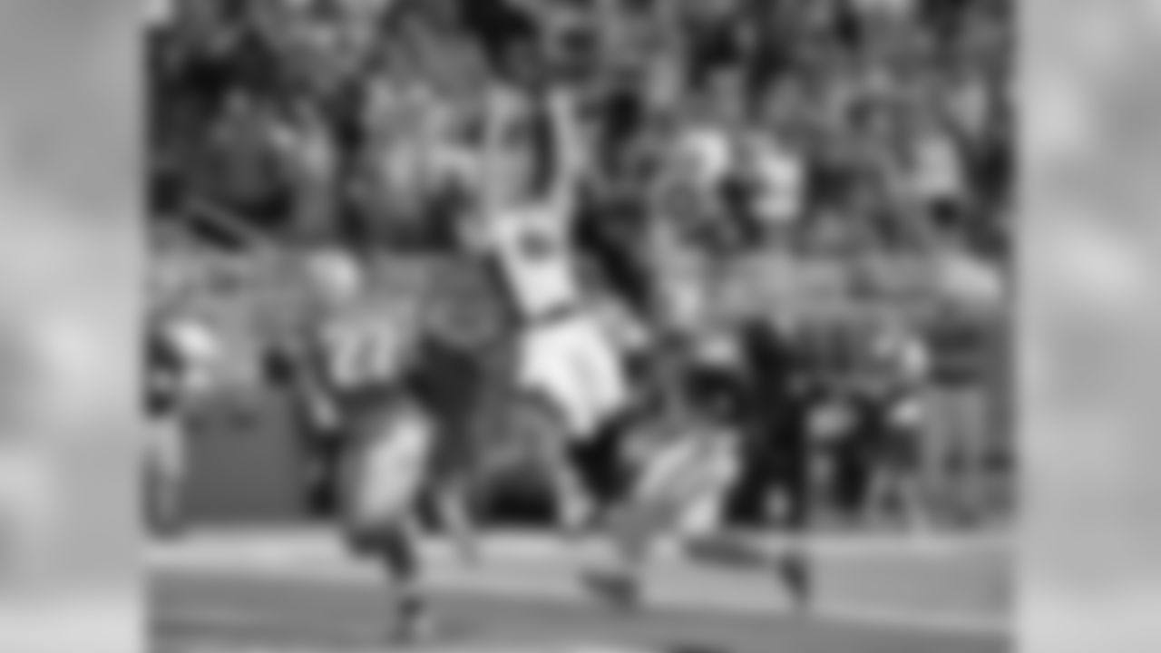 Sept. 27, 2015: W 24-12 vs. Detroit