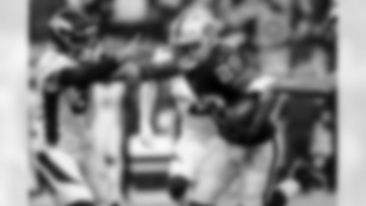 Josh Jacobs during the Broncos' Week 16 game against the Las Vegas Raiders at Allegiant Stadium in Las Vegas, Nevada on December 26, 2021. (Photo by David Dermer)