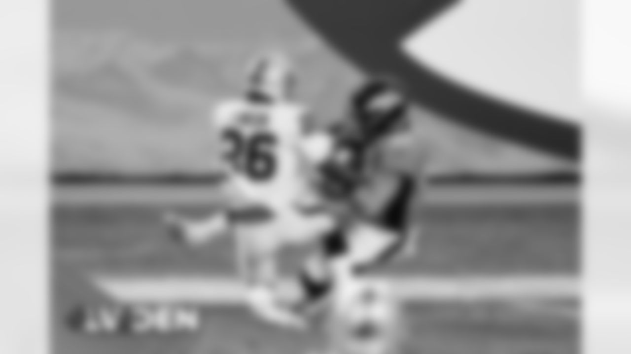 Noah Fant during the Broncos' Week 17 game against the Las Vegas Raiders at Empower Field at Mile High in Denver, Colorado on January 3, 2021. (Photo by Eric Lars Bakke)