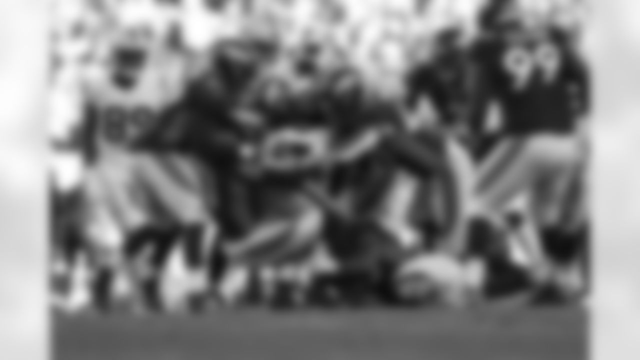 The defense during the Broncos' Week 6 game against the Las Vegas Raiders at Empower Field at Mile High in Denver, Colorado on October 17, 2021. (Photo by Gabriel Christus)