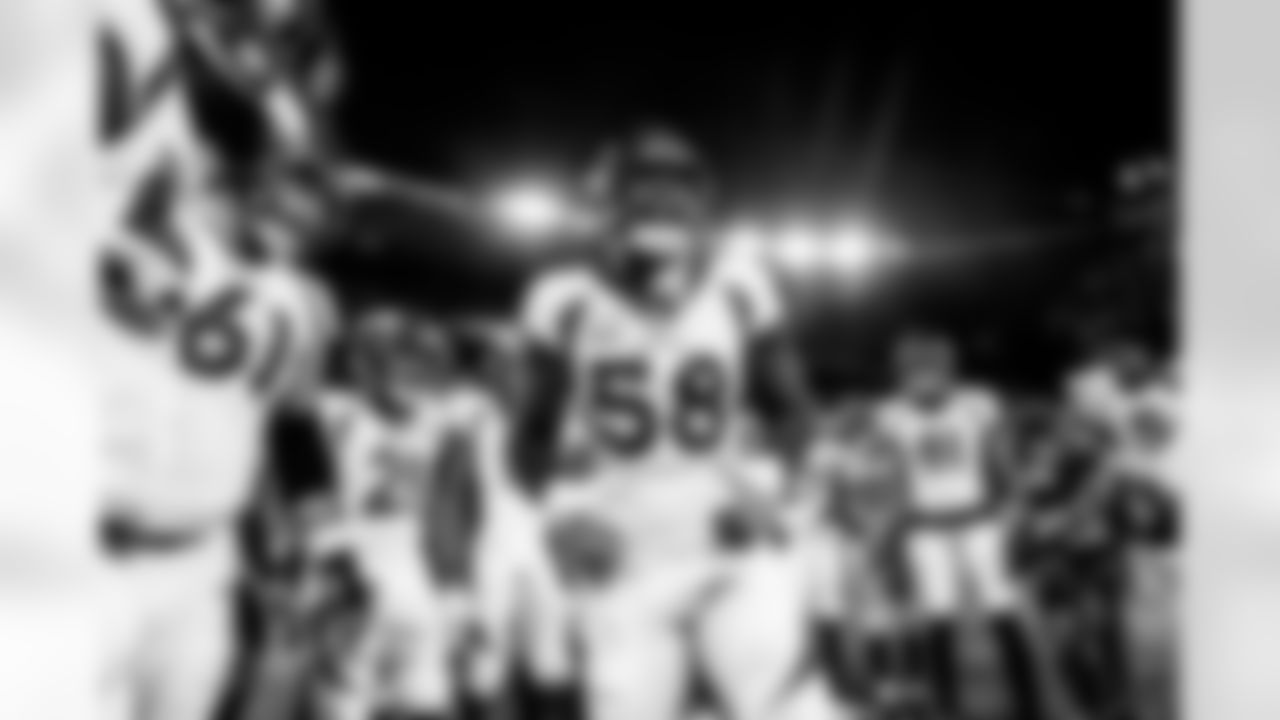Von Miller before the Broncos' Week 7 game against the Cleveland Browns at FirstEnergy Stadium in Cleveland, Ohio on October 21, 2021. (Photo by David Dermer)