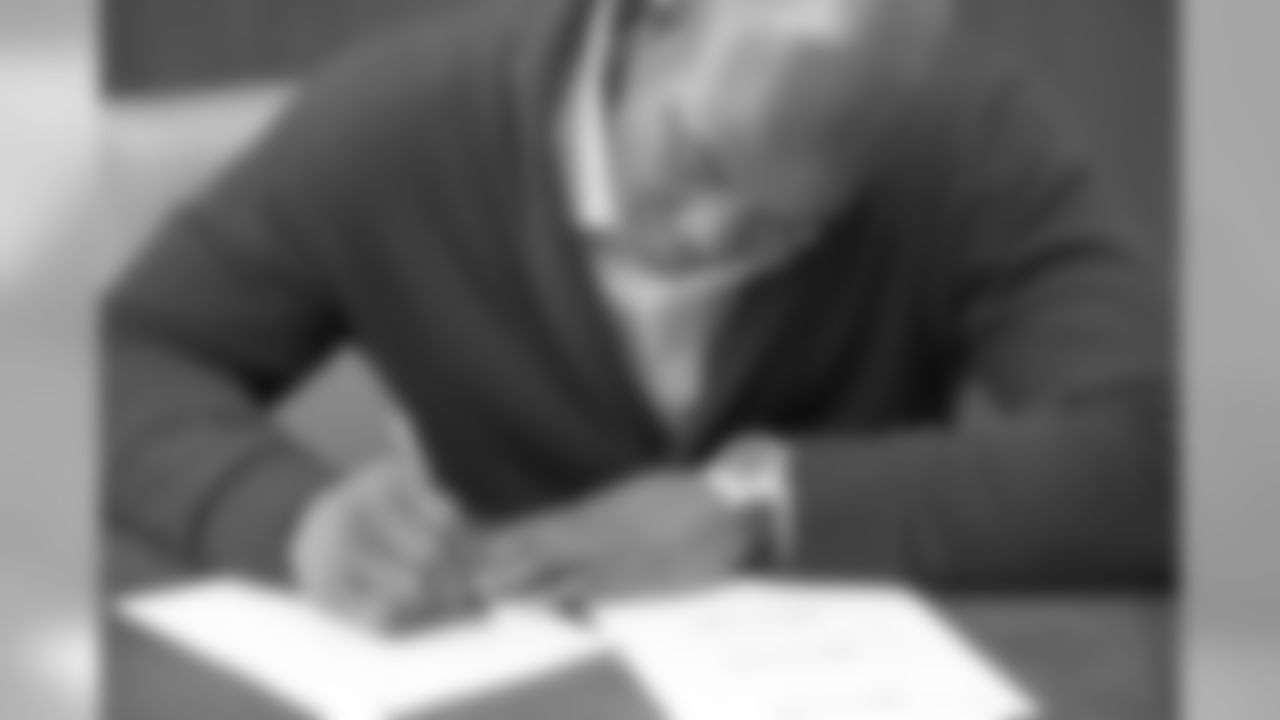 Just days after signing Aqib Talib in 2014, EVP/GM John Elway went out and signed Ware to a three-year contract. The signing continued a massive upgrade on the defensive front after a Super Bowl loss to the Seattle Seahawks. To say the signing worked out well is a massive understatement. Ware recorded 21.5 sacks in three seasons alongside Von Miller and served as a mentor in the process. Though Ware's three seasons in Denver fall short of the four-year eligibility requirement for the Broncos' Ring of Fame, he left an indelible mark.