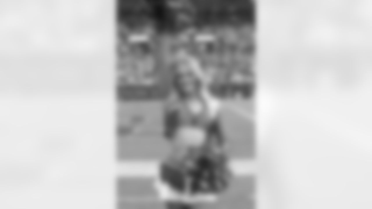 Denver Broncos Cheerleaders during the Broncos' Week 1 game against the Las Vegas Raiders at Empower Field at Mile High in Denver, Colorado on September 10, 2023. Photo by Paul Cloud / Denver Broncos