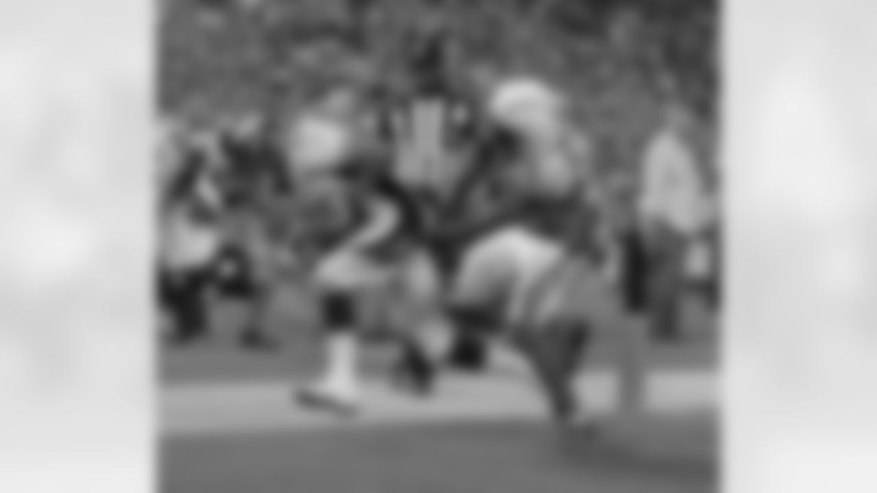 WR Brandon Stokley gives the Broncos their first lead of the game.