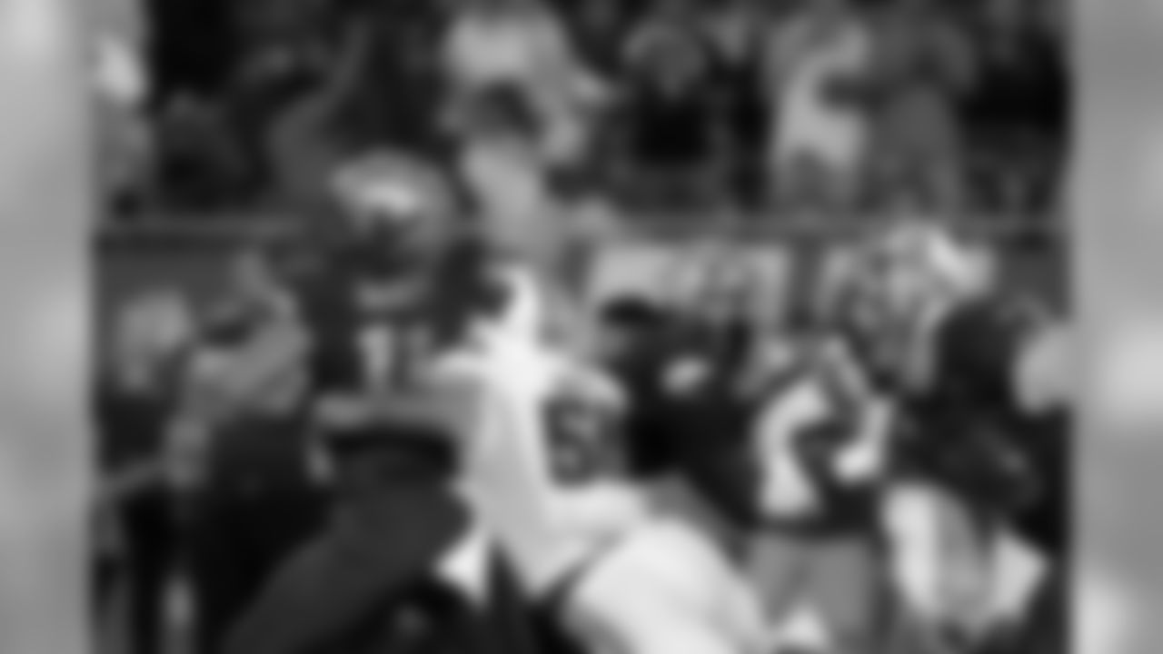 NFL.com bio: "… Baun became a superstar in college football as a senior, finishing among the nation's leaders with 19.5 tackles for loss and 12.5 sacks among his 76 total tackles to earn second-team Associated Press All-American and first-team All-Big Ten honors. …"
(AP Photo/Mark Lomoglio, File)