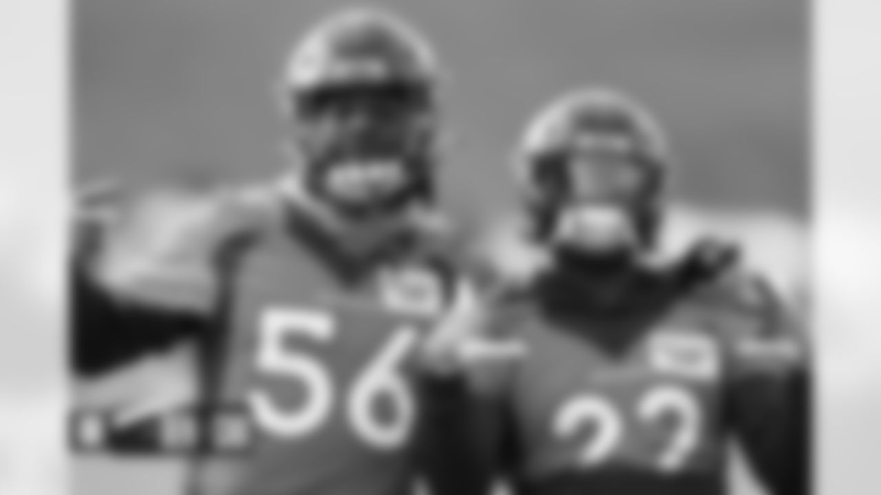 Baron Browning and Kareem Jackson during practice on Wednesday, November 23, 2022 at UCHealth Training Center in Englewood, Colorado.
Photo by Gabriel Christus/Denver Broncos