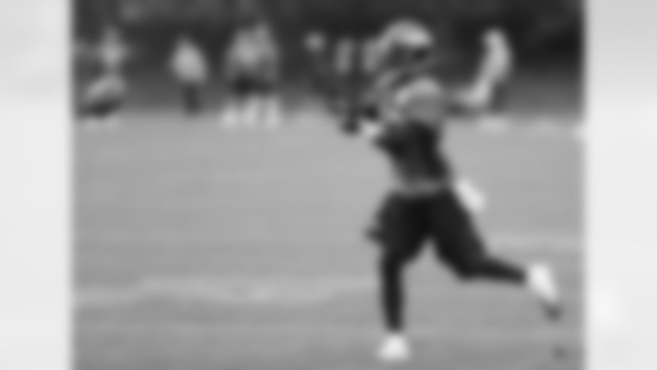 CB Tracy Porter looks in a pass.