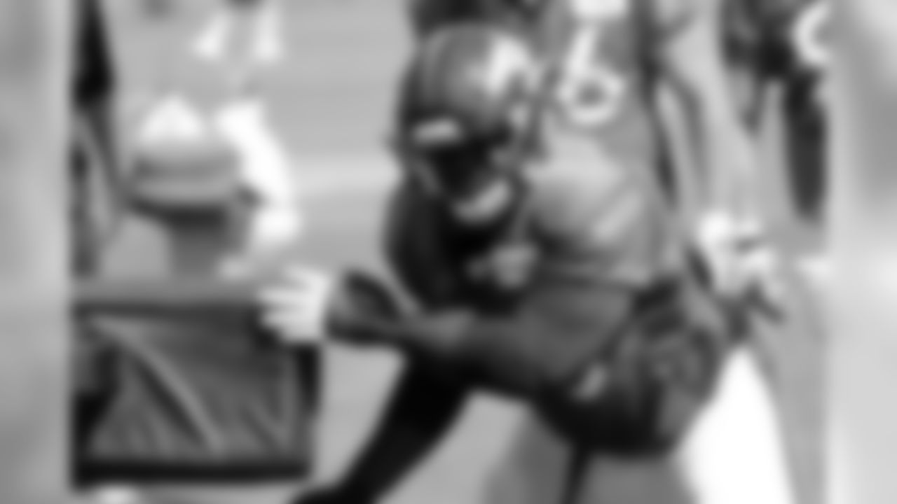 DT Marvin Austin