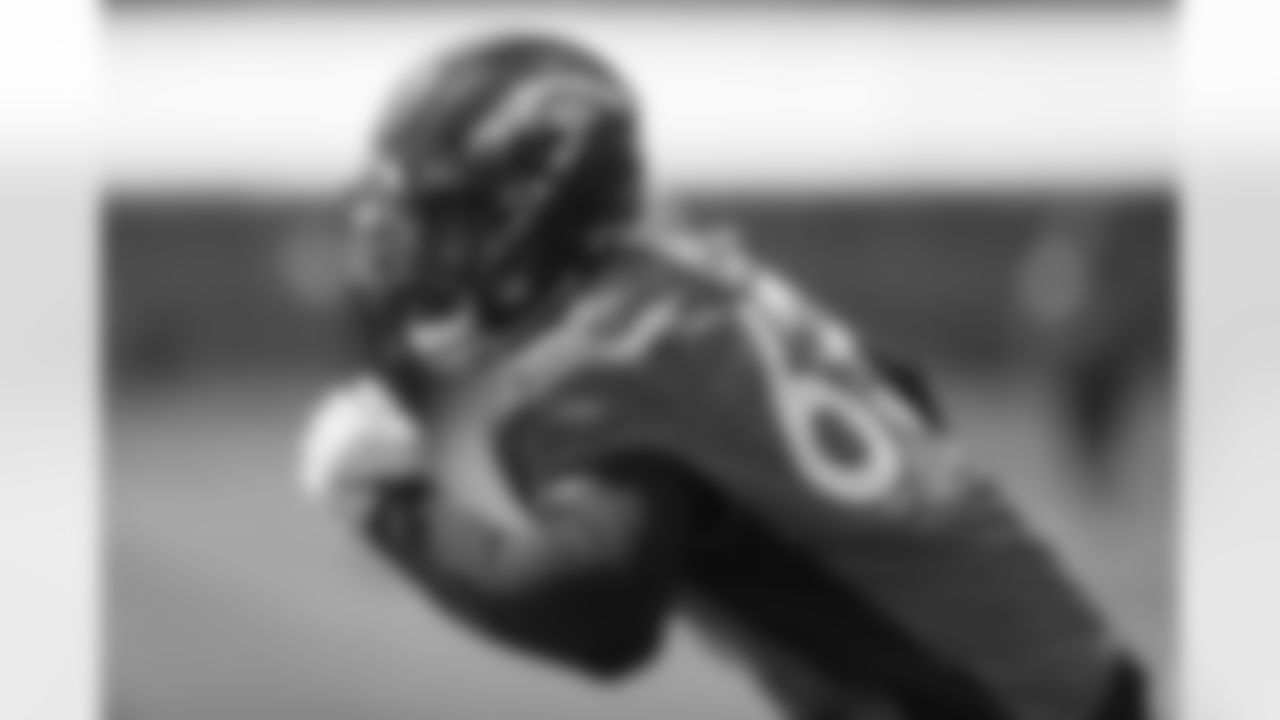 Curtis Robinson during a training camp practice for early reports (rookies, quarterbacks and select veterans) at UCHealth Training Center on July 25, 2021. (Photo by Ben Swanson)