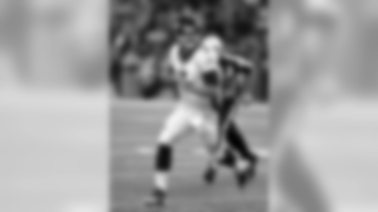 Trevor Siemian looks to pass against the Seahawks.