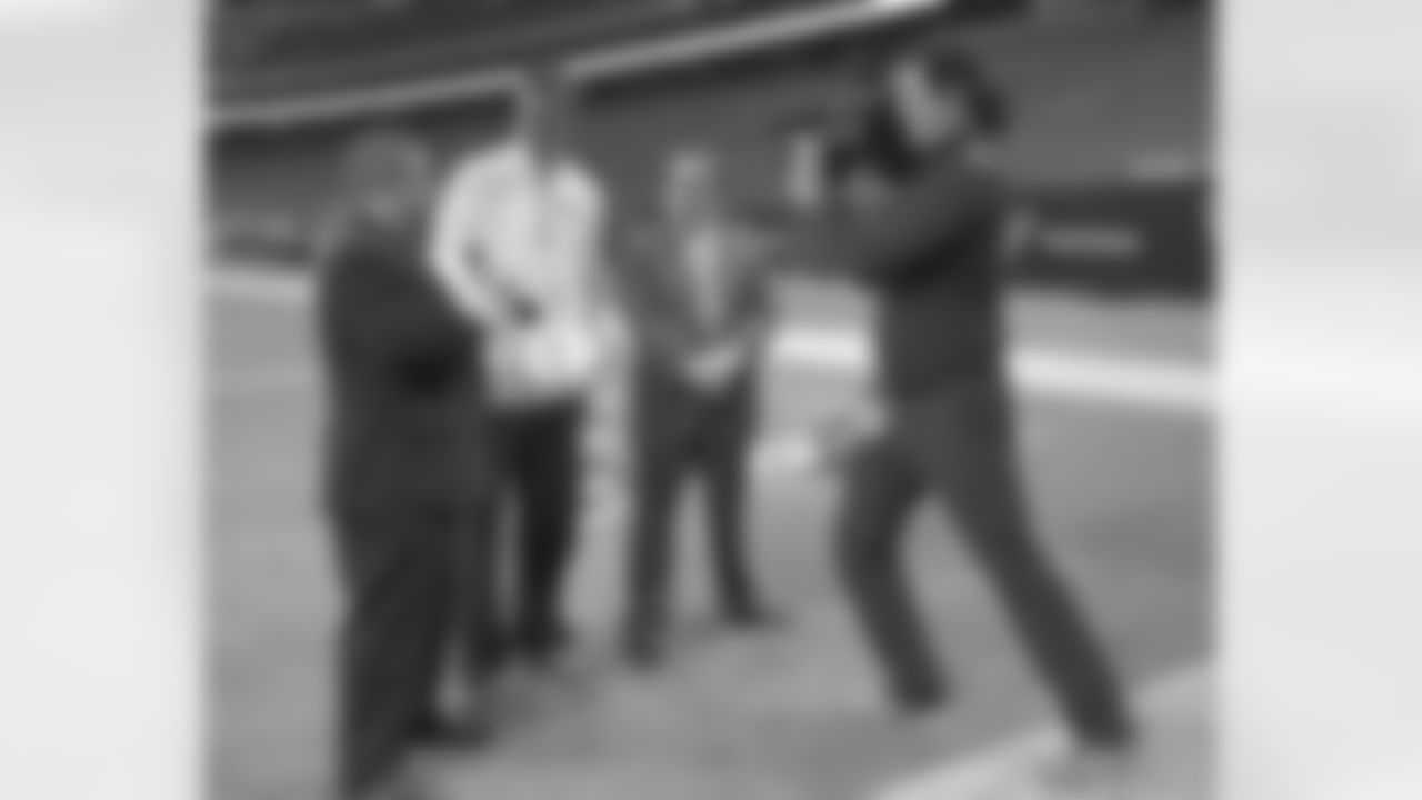 Broncos TV Tapes Pregame Show