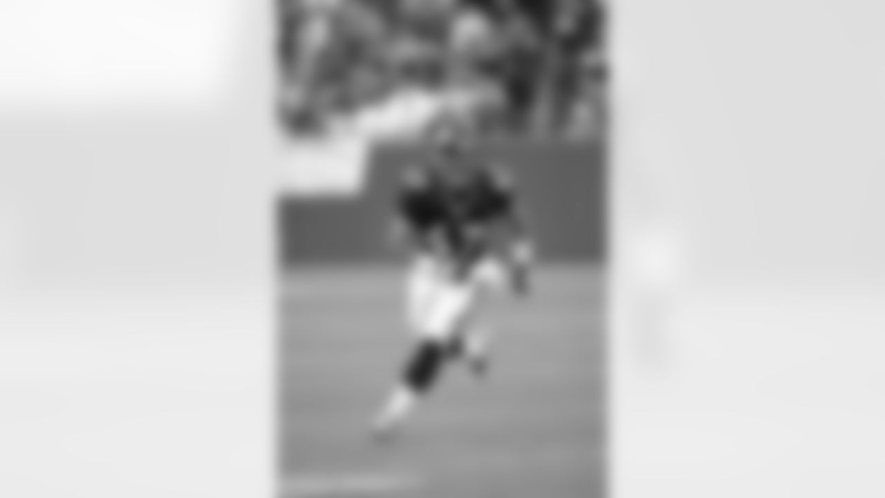 Also inducted into the Pro Football Hall of Fame in 2021, safety John Lynch played in Denver from 2004-07 and earned Pro Bowls in each of the four years he spent with the Broncos.