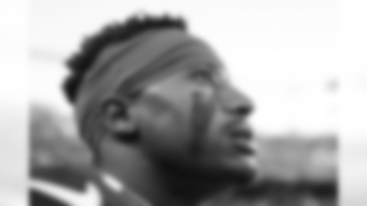 Courtland Sutton before the Broncos' Week 3 game against the San Francisco 49ers at Empower Field at Mile High in Denver, Colorado on September 25, 2022. (Photo by Ben Swanson)