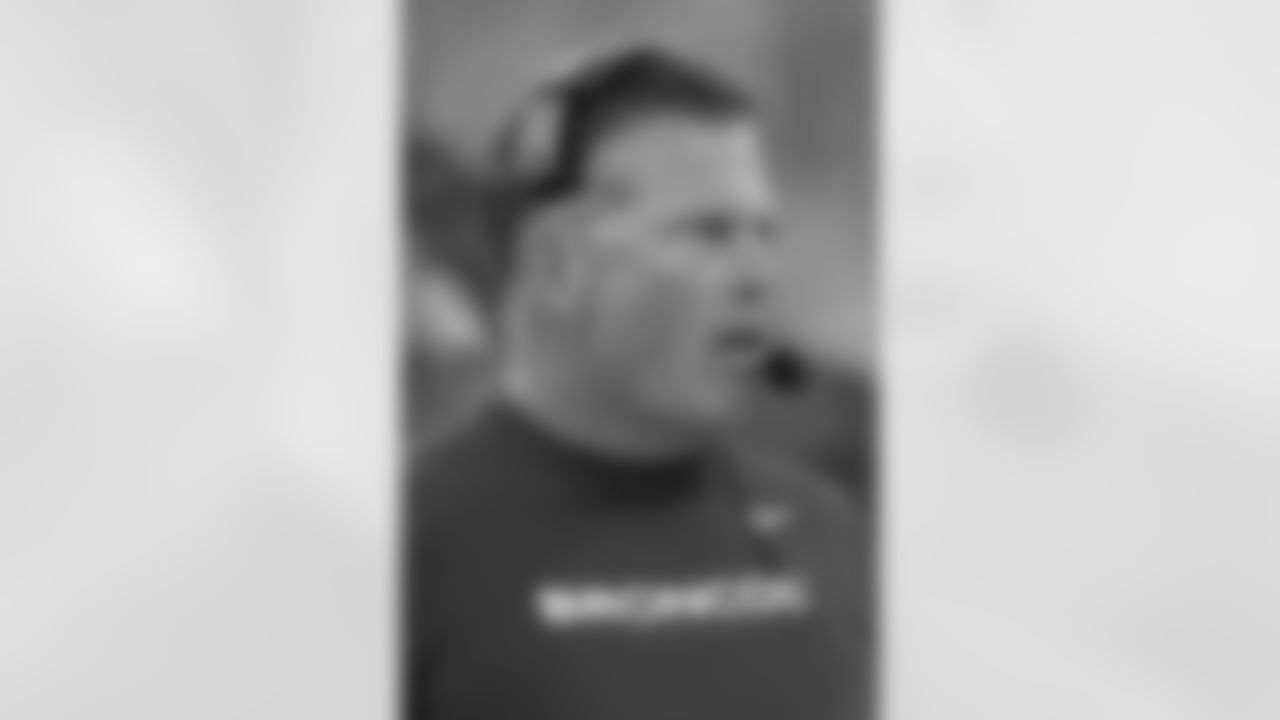Tight Ends Coach Clancy Barone