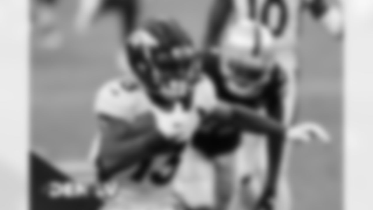 KJ Hamler during the first half of the Broncos' Week 10 game against the Las Vegas Raiders at Allegiant Stadium in Las Vegas, Nevada. (Photo by Gabriel Christus)