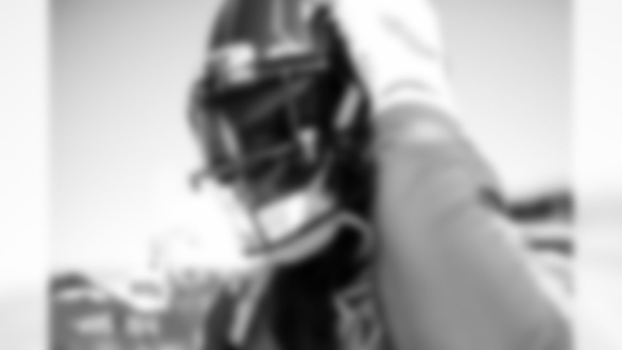 Melvin Gordon III during practice at UCHealth Training Center in Englewood, Colorado on October 29, 2021. (Photo by Ben Swanson)