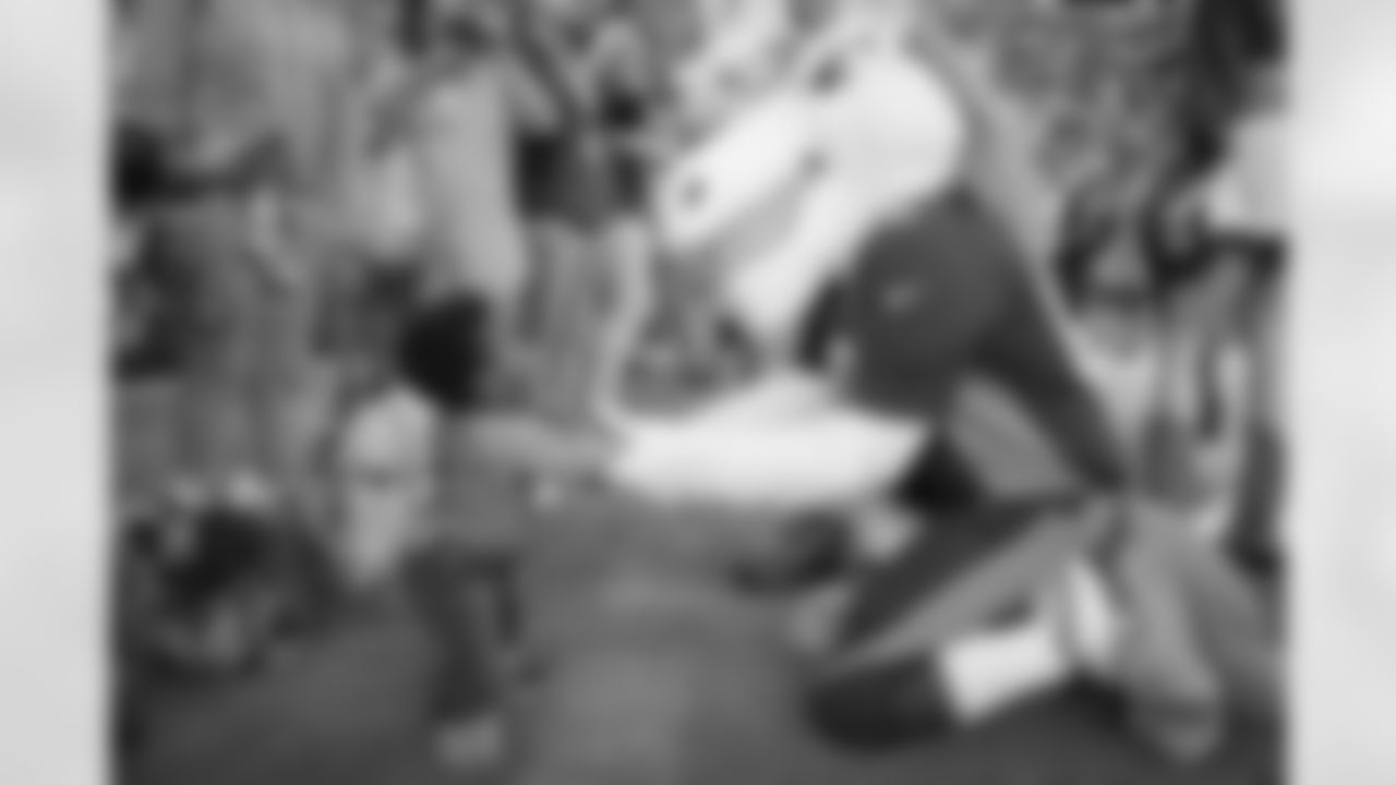 Miles and a small fan before a NFL game against the San Francisco 49ers on Sunday, September 25, 2022 at Empower Field at Mile High in Denver, Colorado.
Photo by Gabriel Christus/Denver Broncos