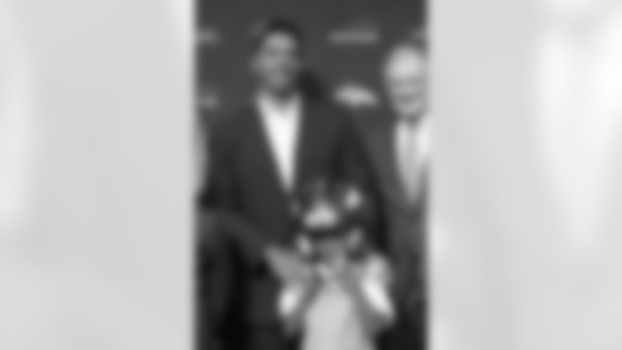 Sienna and Russell Wilson during a press conference after signing a contract extension on Thursday, September 1, 2022 at UCHealth Training Center in Englewood, Colorado.
Photo by Gabriel Christus/Denver Broncos