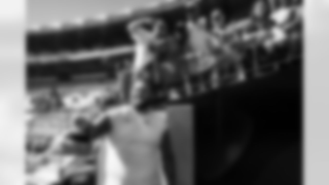 Dalton Risner before the Broncos' Week 5 game against the Pittsburgh Steelers at Heinz Field in Pittsburgh, Pennsylvania on October 10, 2021. (Photo by David Dermer)